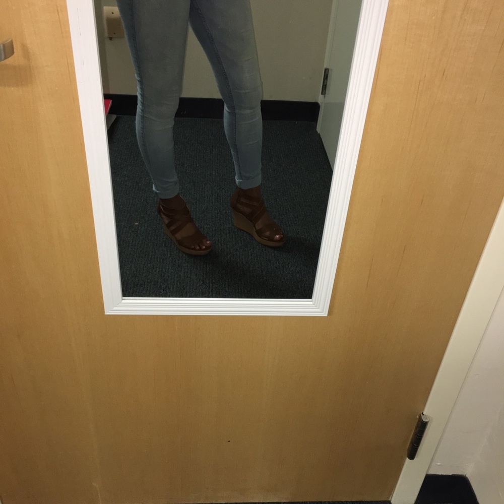 Wedged heels - Picture 3 of 3